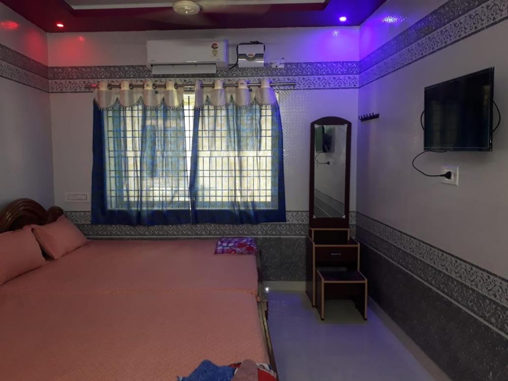 Sri Priya Lodge Dharmapuri Exterior photo